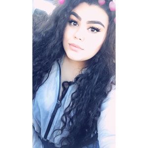 Meet your Posher, Graciela